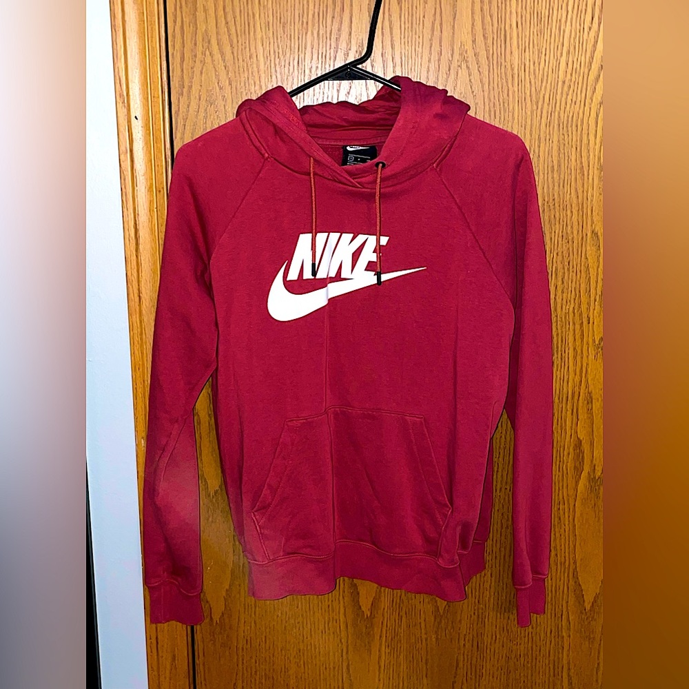 Small Coral/Red Nike Sweatshirt